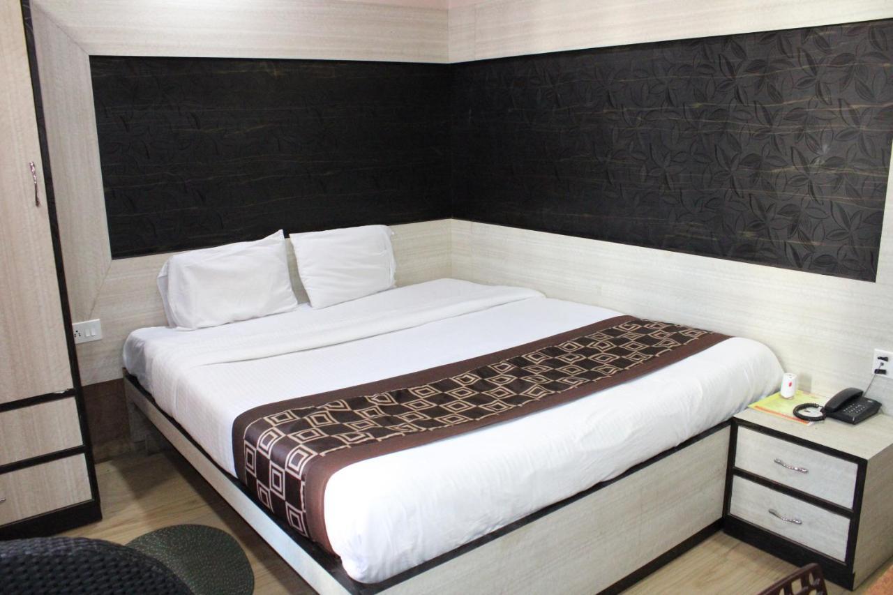 Hotel Square Park Dibrugarh Εξωτερικό φωτογραφία
