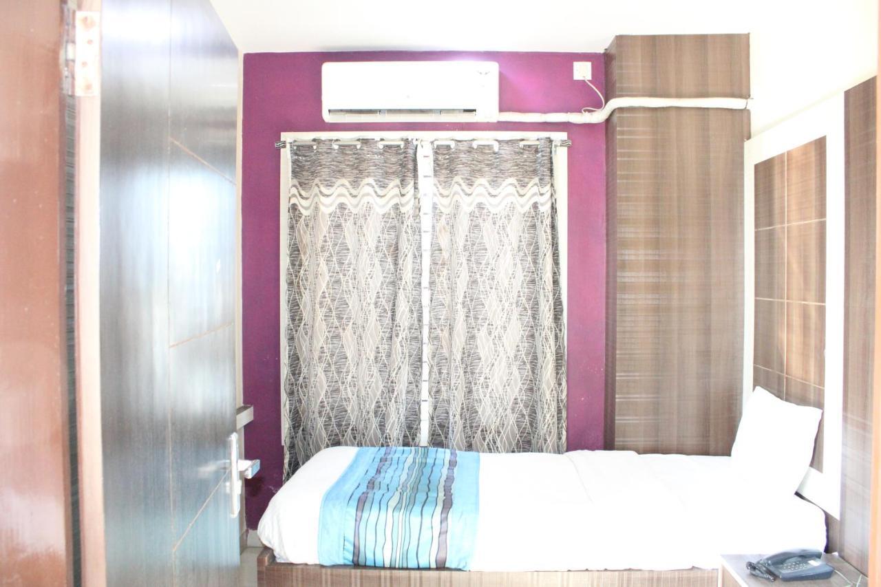 Hotel Square Park Dibrugarh Εξωτερικό φωτογραφία