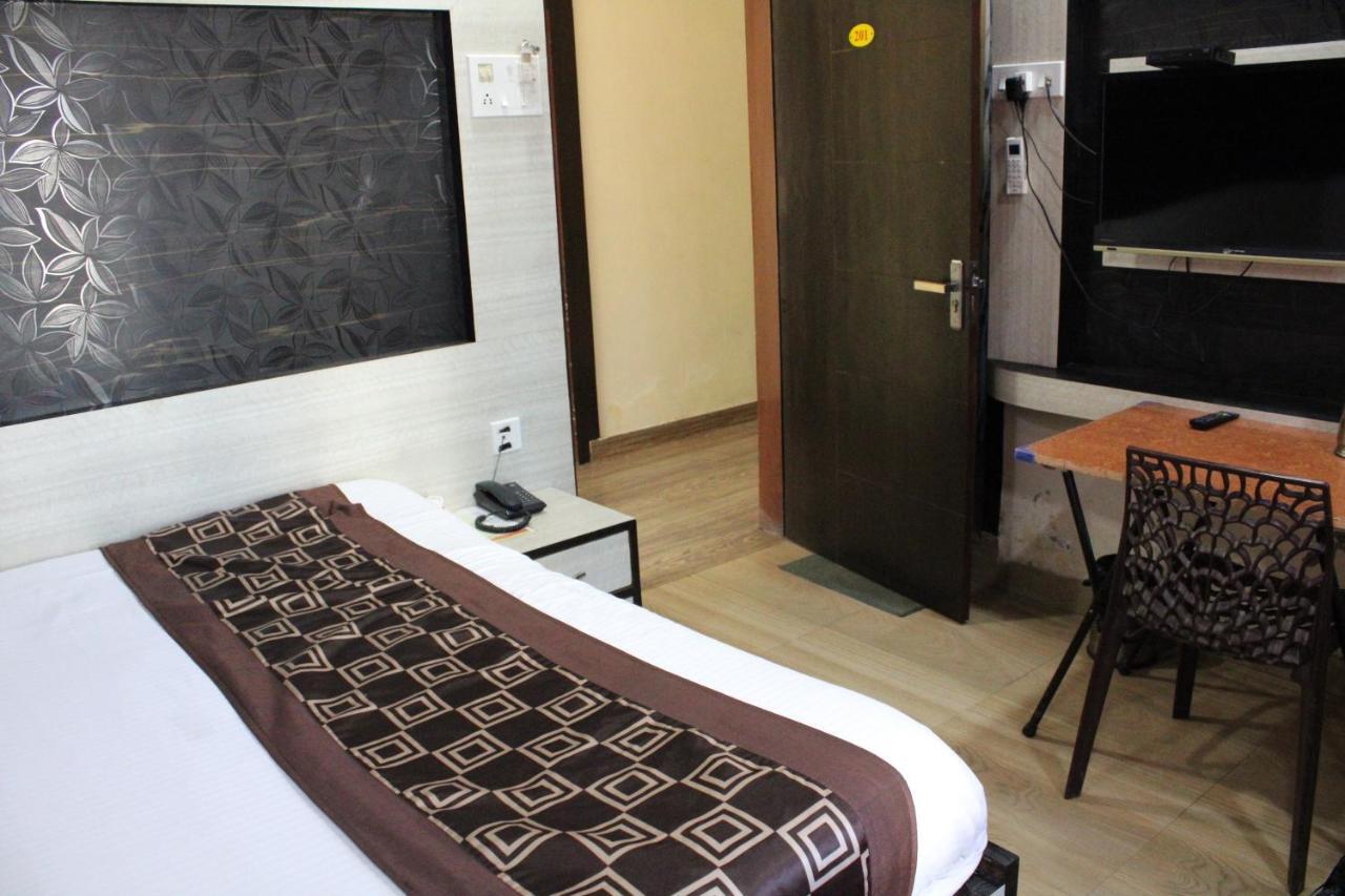 Hotel Square Park Dibrugarh Εξωτερικό φωτογραφία